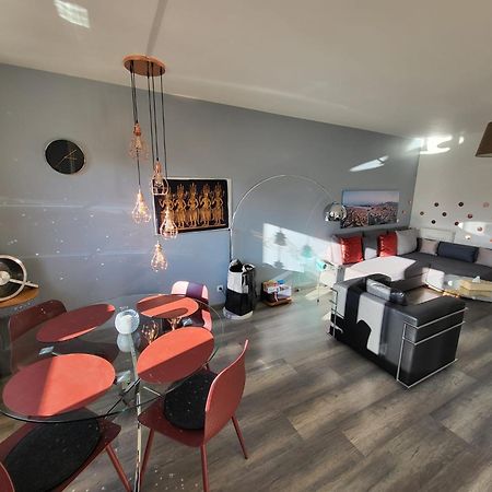 Tichnich Appartement - 2 Bedrooms - 1 Min Away From Train Station Annemasse Exterior foto